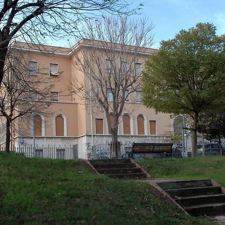 Casa Religiosa Per Ferie Ancelle Del Santuario Hotel Rome Exterior photo