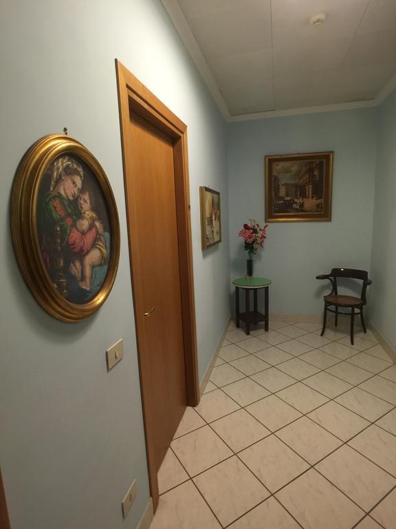 Casa Religiosa Per Ferie Ancelle Del Santuario Hotel Rome Exterior photo